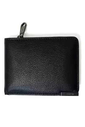 Calvin Klein Modern Plaque Zip Bifold Wallet