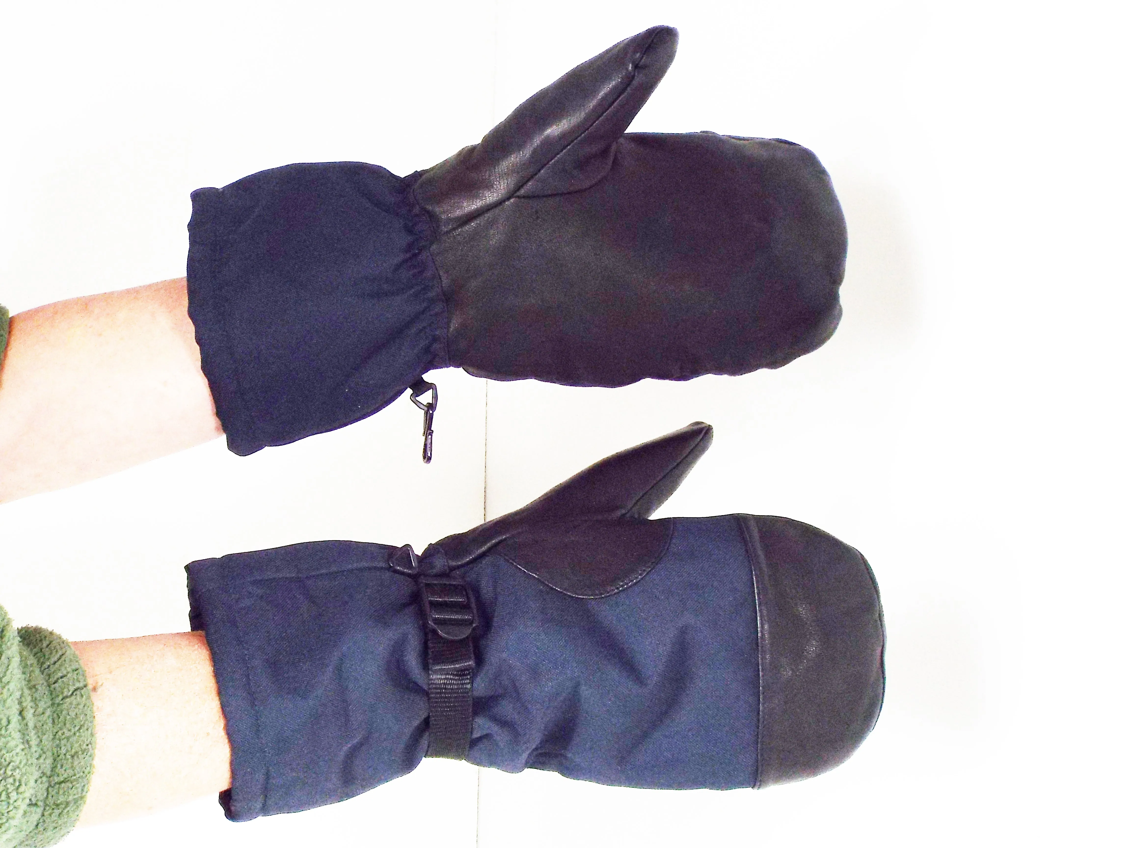 Dutch Navy - Navy Blue fleece lined thermal mittens