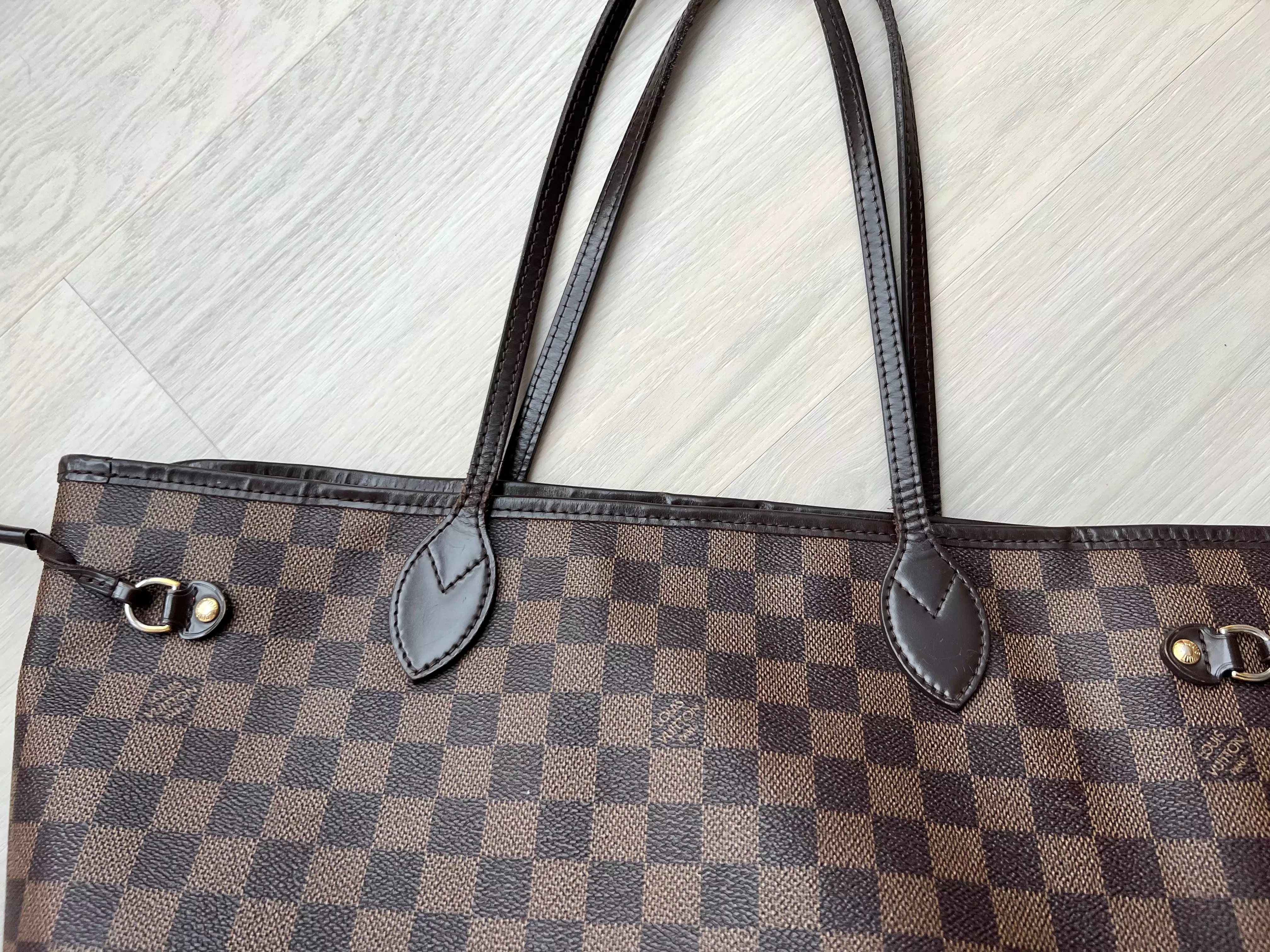 Louis Vuitton Neverfull MM Bag