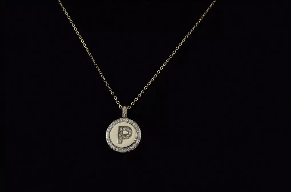 MEDALLION LETTER NECKLACE