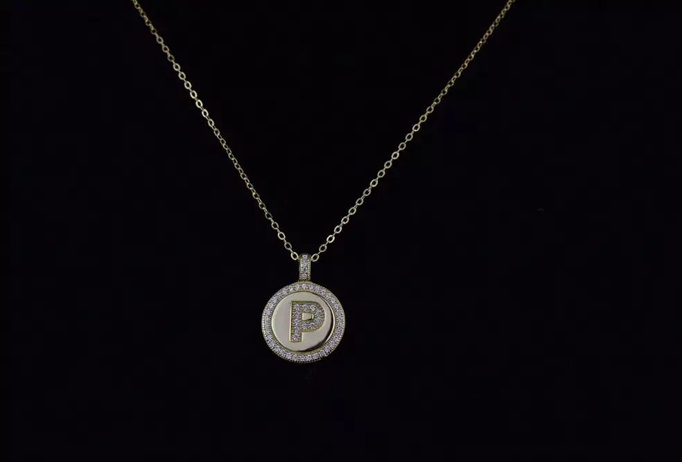 MEDALLION LETTER NECKLACE