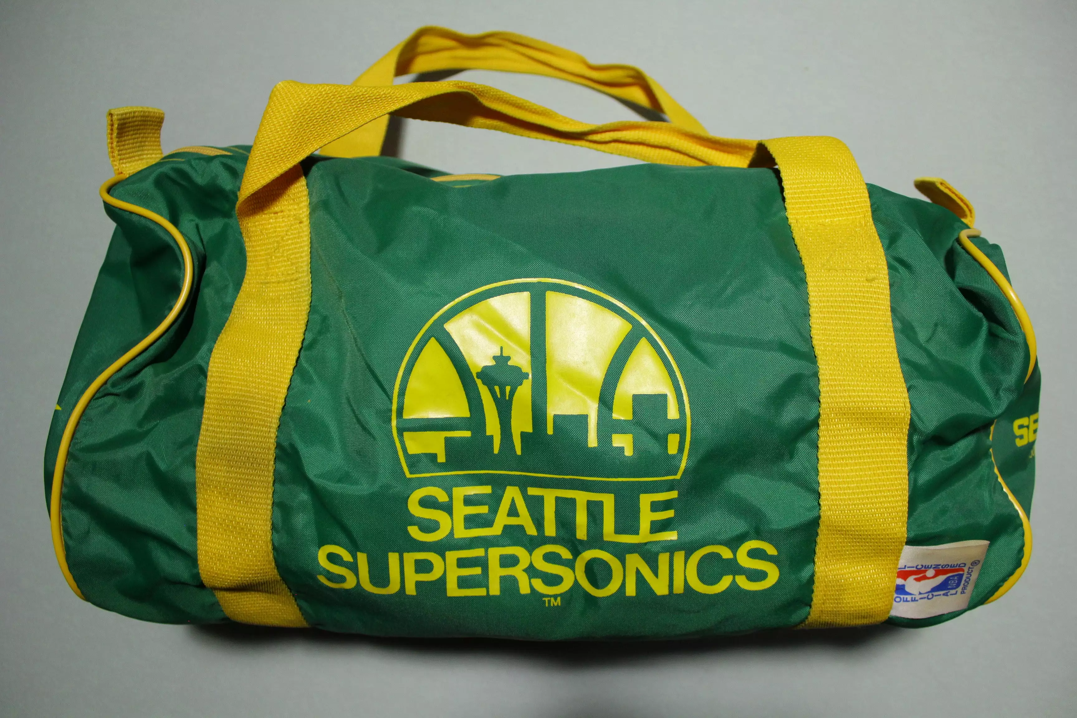 Seattle Sonics NBA Basketball 80's Logo Gym Duffle Travel Bag Green Yellow