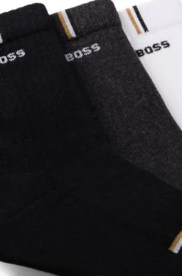 Three-pack of short socks with logos