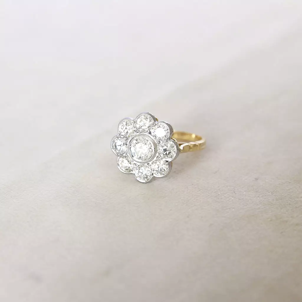 Vintage Style 2.10 Carat Brilliant Cut Diamond Daisy Cluster