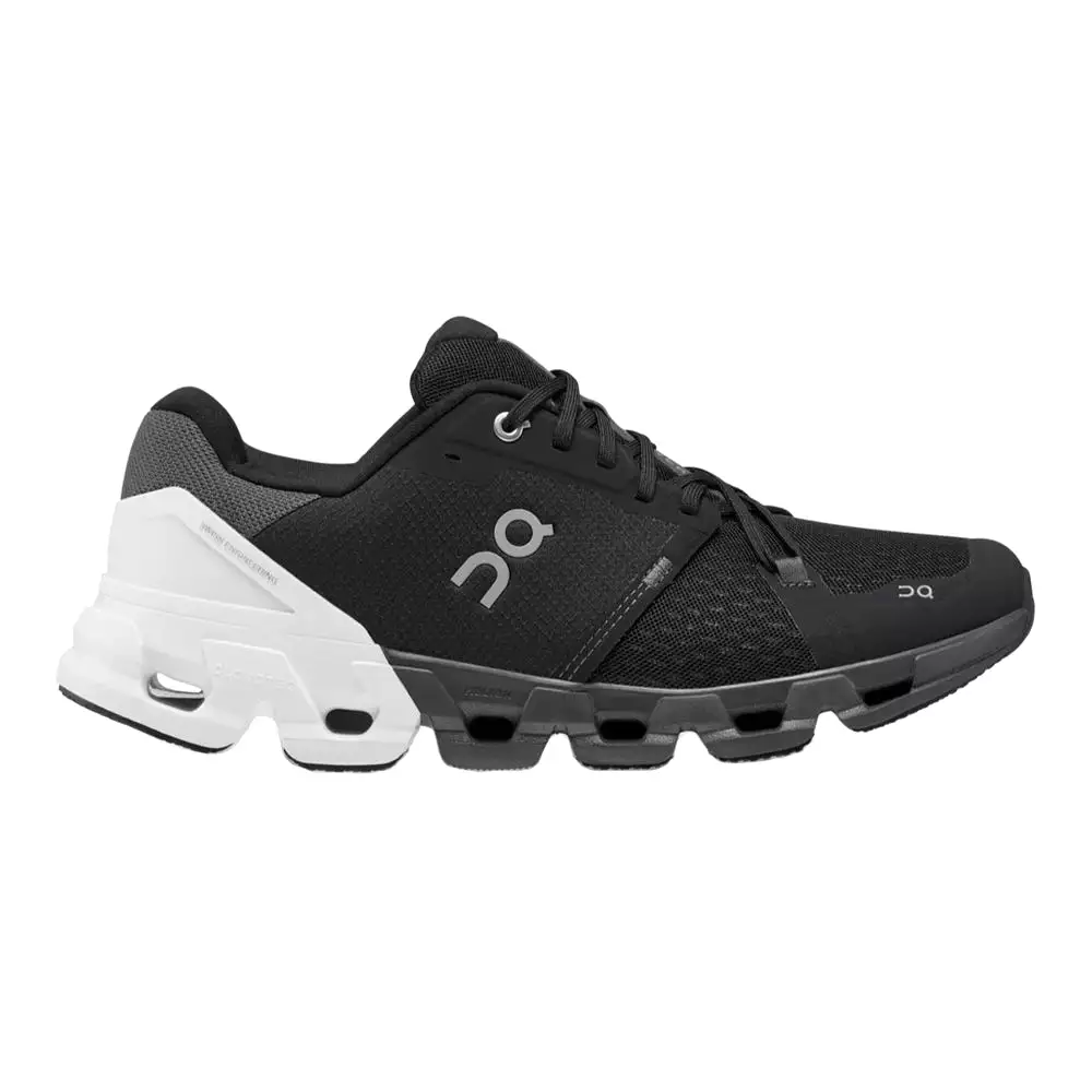 Women's On Cloudflyer 4, Black/White, 7 B Medium